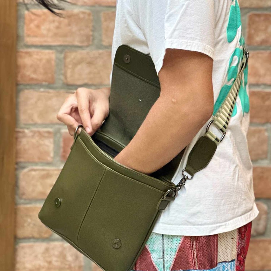 A R I E S by Amber  MNL