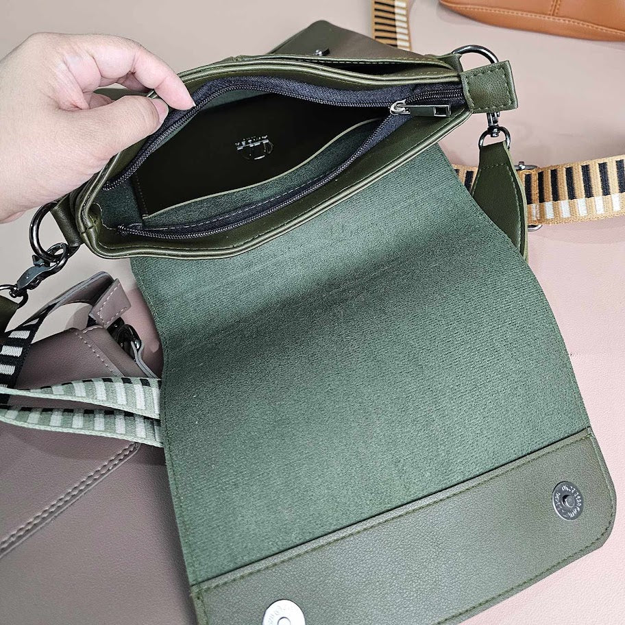 A R I E S by Amber  MNL