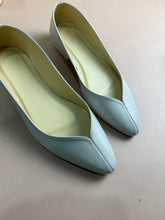 Load image into Gallery viewer, Bettina in Light Gray Taupe
