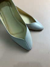 Load image into Gallery viewer, Bettina in Light Gray Taupe
