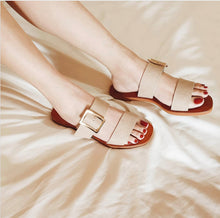 Load image into Gallery viewer, Vera in Beige
