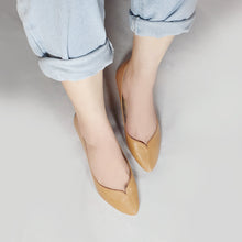 Load image into Gallery viewer, Bettina in Tan
