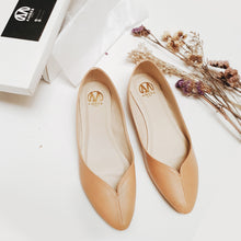 Load image into Gallery viewer, Bettina in Tan
