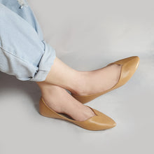 Load image into Gallery viewer, Bettina in Tan
