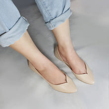 Load image into Gallery viewer, Bettina in Beige
