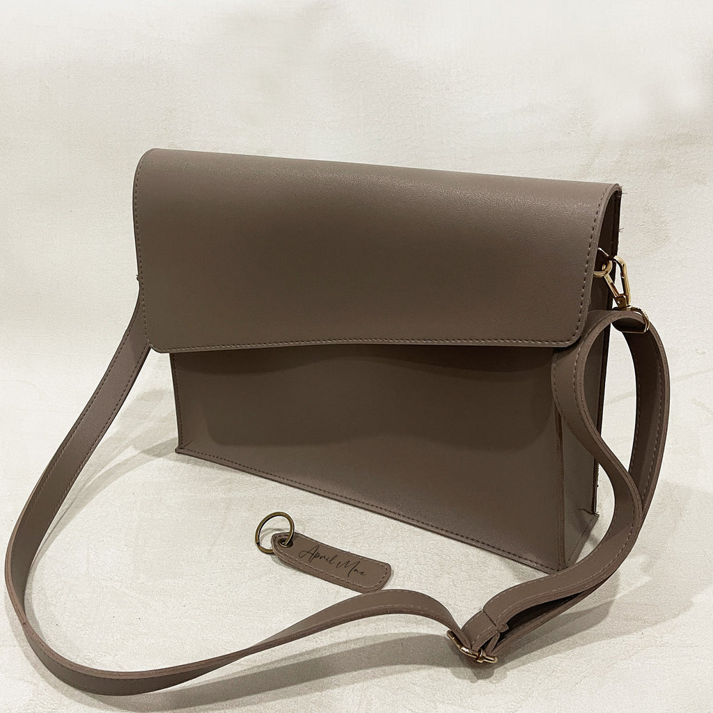 F A R R A H Document/ Portfolio Bag