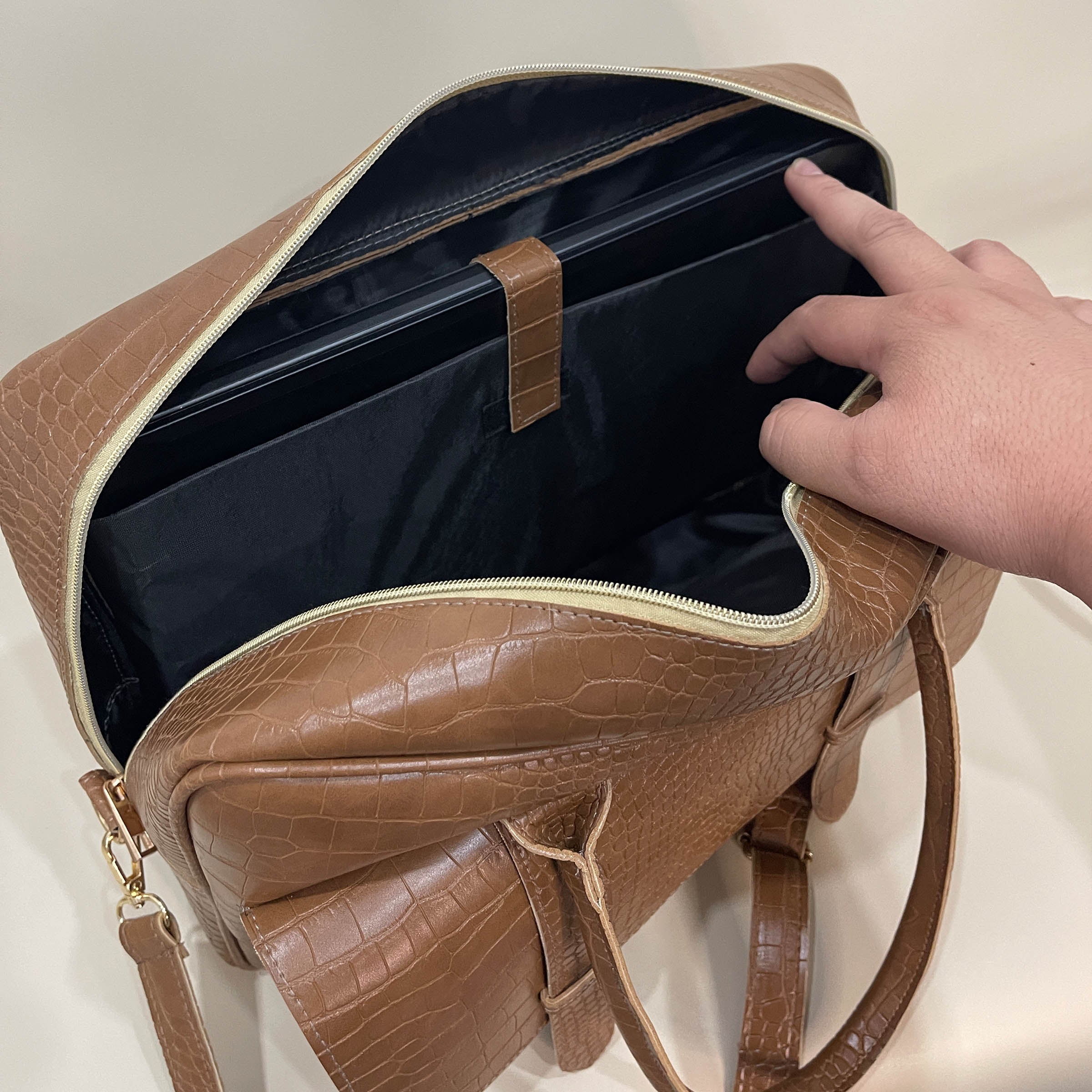 P A I G E Laptop Bags