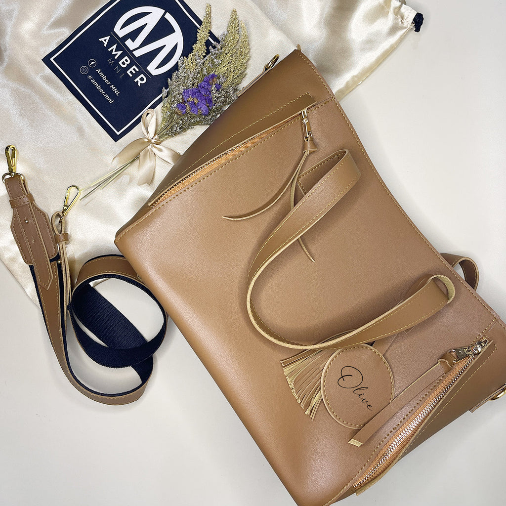 A M A N D A Tote Bags