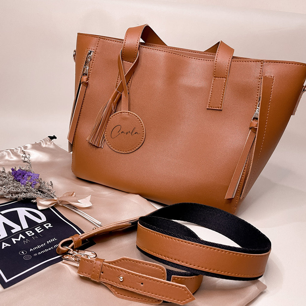 A M A N D A Tote Bags